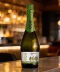 Feinster italienischer Bio Prosecco. Fruchtig, leicht prickelnd, großzügig und harmonisch am Gaumen. Zartes und komplexes Bouquet mit fruchtigen Noten.
