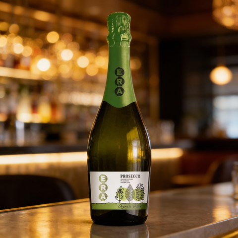 Feinster italienischer Bio Prosecco. Fruchtig, leicht prickelnd, großzügig und harmonisch am Gaumen. Zartes und komplexes Bouquet mit fruchtigen Noten.