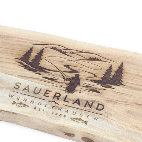 Schneidebrett / Holzbrett mit Gravur "Fliegenfischen Sauerland Wenholthausen"