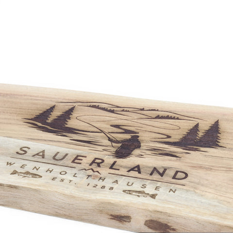 Schneidebrett / Holzbrett mit Gravur "Fliegenfischen Sauerland Wenholthausen"