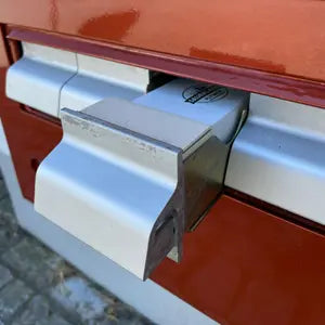 Fliegenautomat mit künstlichen Fliegen für Fliegenfischer in Eslohe / Wenholthausen – WALDDESIGNERIN®