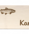 Personalisierbares Frühstücksbrettchen mit Gravur – Forelle und Wunschname