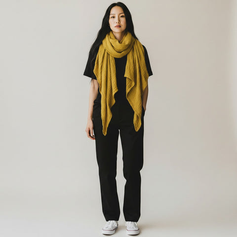 Musselinschal / Dreieckstuch XXL - Curry – Handgefertigt im Sauerland