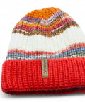 Sehr schöne und hochwertige Strickmütze in der Farbe Multicolor Rot gefertigt in Deutschland. 